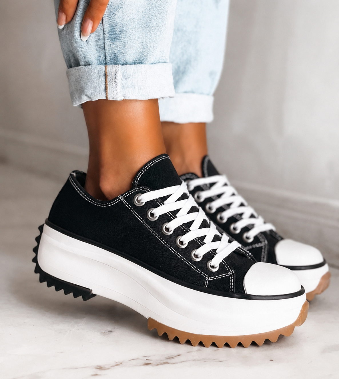 Lara | Memory-Foam Contoured Women Orthopedic Sneaker