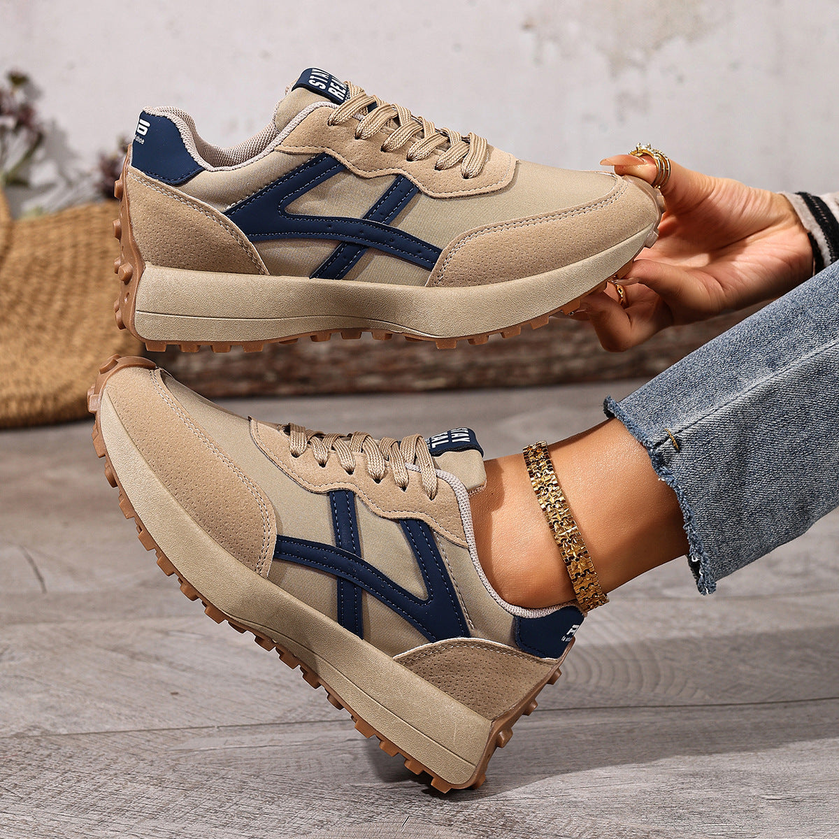 Bella | Wide-Fit Knit Lightweight Women Orthopedic Sneaker