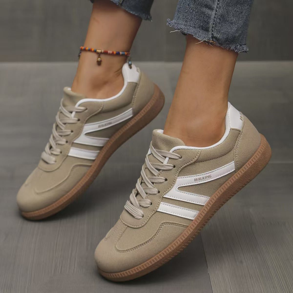 Ada | Wide-Fit Suede Lace-Up Women Orthopedic Sneaker