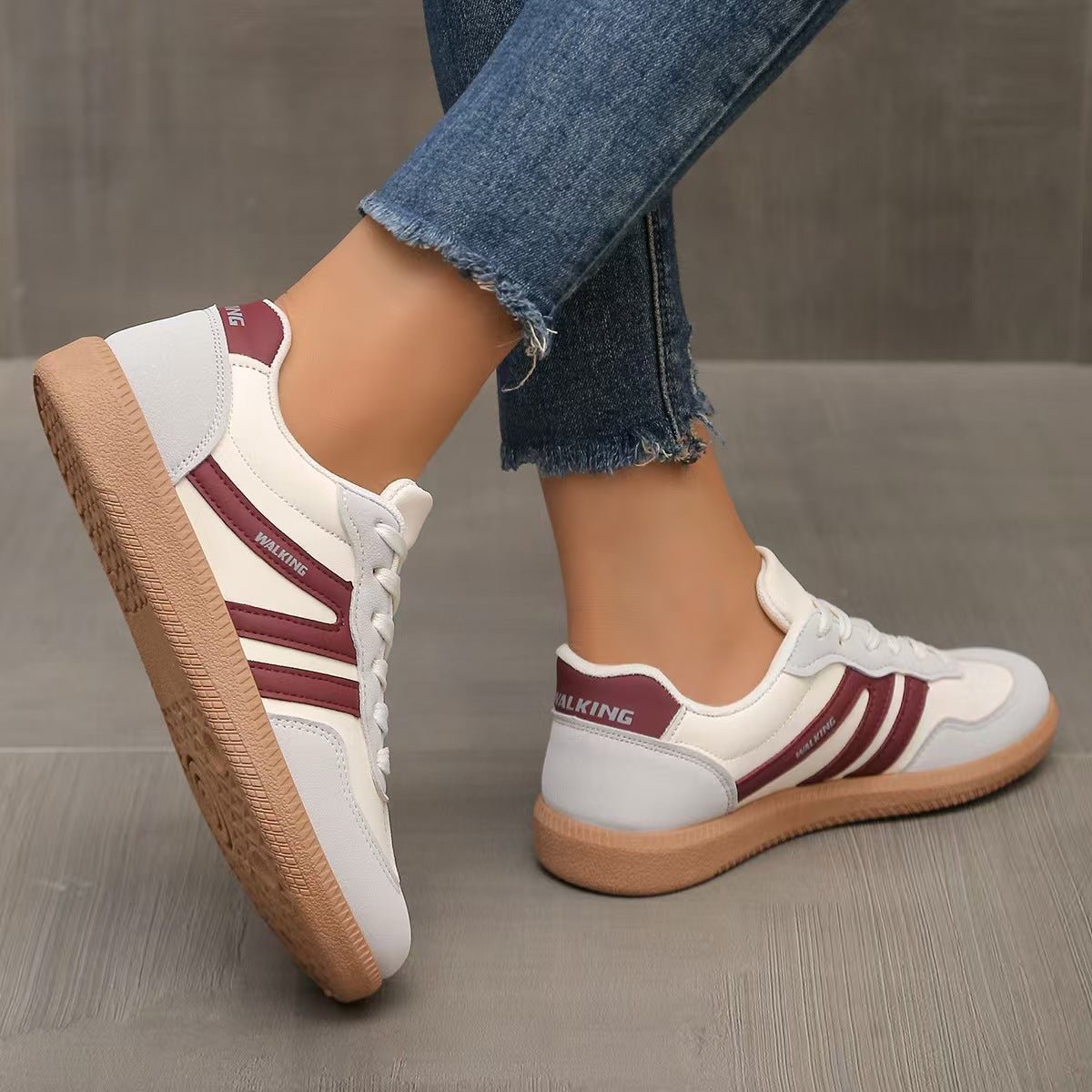 Ada | Wide-Fit Suede Lace-Up Women Orthopedic Sneaker