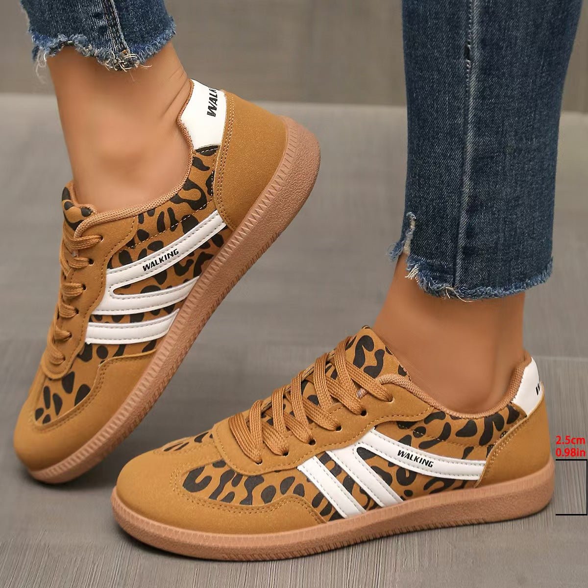 Ada | Wide-Fit Suede Lace-Up Women Orthopedic Sneaker