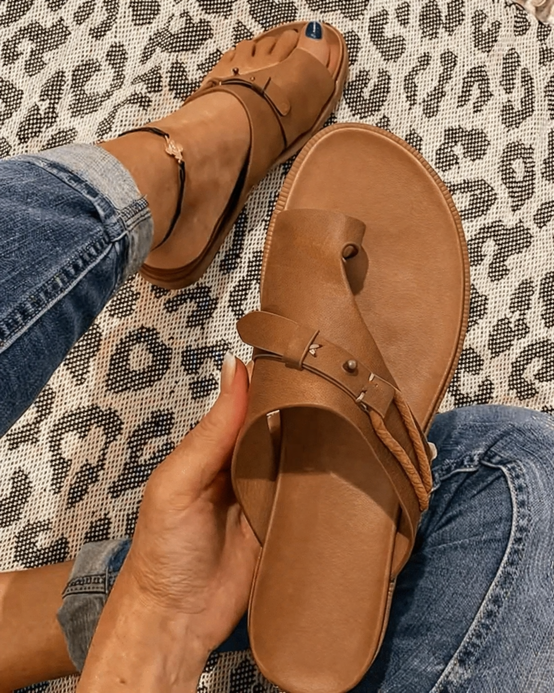 Willow | Toe-Loop Minimalist Flat Women Summer Sandals